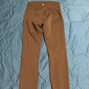 LUlulemon Olive Green Wunder train tights size 6